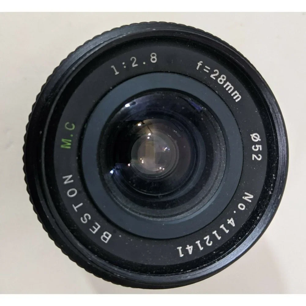 Beston M.C 1:2.8 F=28mm camera Lens with lens cap & leather case